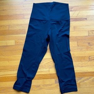 Lulu Lemon Align Crops. Sz 4. NEVER WORN.